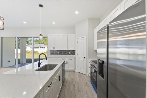 House in Ocala, Florida 4 bedrooms, 167.41 sq.m. № 2233084 - photo 10