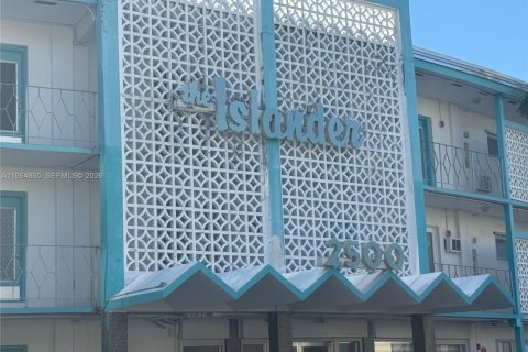 Купить кондоминиум в Халландейл-Бич, Флорида 1 спальня, 65.03м2, № 2026996 - фото 30