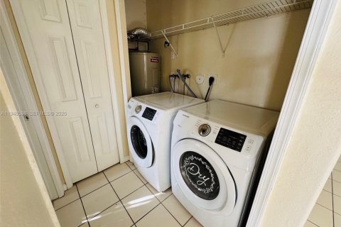 Купить таунхаус в Хомстед, Флорида 3 спальни, 120.96м2, № 2004515 - фото 6