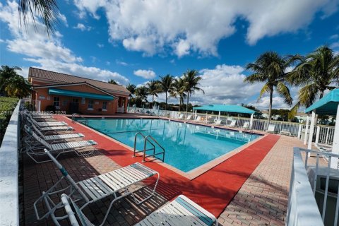 Купить таунхаус в Хомстед, Флорида 3 спальни, 120.96м2, № 2004515 - фото 12