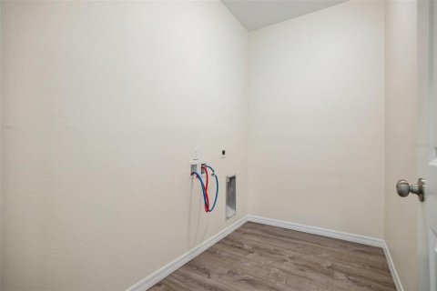 Commercial property in Port Charlotte, Florida 214.42 sq.m. № 2098347 - photo 14