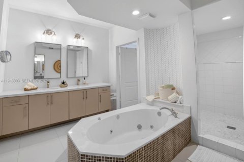 Copropriété à vendre à Doral, Floride: 3 chambres, 181.16 m2 № 2000990 - photo 19