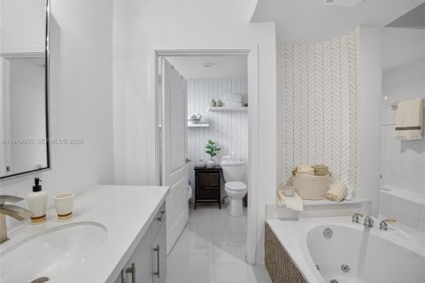 Copropriété à vendre à Doral, Floride: 3 chambres, 181.16 m2 № 2000990 - photo 23