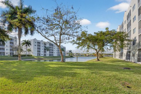 Copropriété à vendre à Doral, Floride: 3 chambres, 181.16 m2 № 2000990 - photo 27