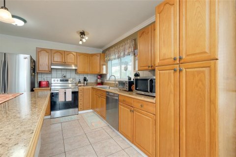 Villa ou maison à vendre à North Port, Floride: 2 chambres, 124.86 m2 № 2348327 - photo 18