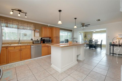 Villa ou maison à vendre à North Port, Floride: 2 chambres, 124.86 m2 № 2348327 - photo 20