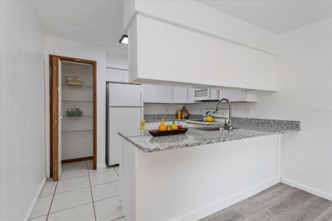 Adosado en venta en Ocala, Florida, 2 dormitorios, 115.48 m2 № 2102256 - foto 11