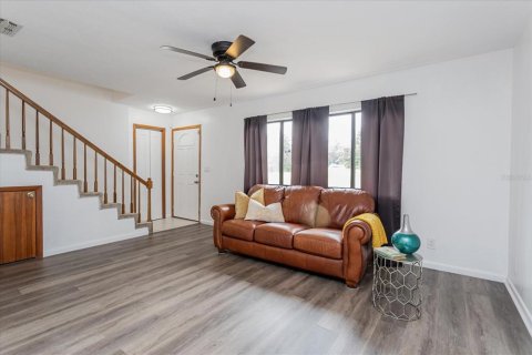 Adosado en venta en Ocala, Florida, 2 dormitorios, 115.48 m2 № 2102256 - foto 5