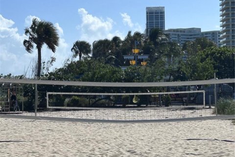 Copropriété à vendre à Miami Beach, Floride: 2 chambres, 100.89 m2 № 1996856 - photo 4