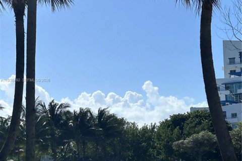 Copropriété à vendre à Miami Beach, Floride: 2 chambres, 100.89 m2 № 1996856 - photo 5