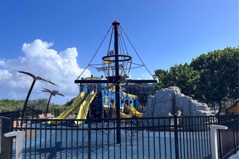 Copropriété à vendre à Miami Beach, Floride: 2 chambres, 100.89 m2 № 1996856 - photo 6