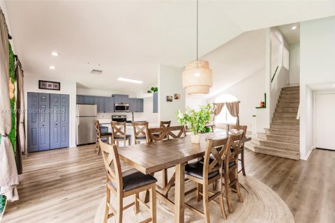 Villa ou maison à vendre à Kissimmee, Floride: 4 chambres, 207.17 m2 № 1990511 - photo 14