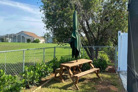 Villa ou maison à vendre à Kissimmee, Floride: 4 chambres, 207.17 m2 № 1990511 - photo 20