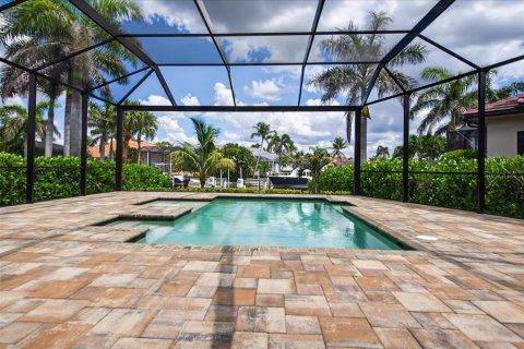 House in Punta Gorda, Florida 4 bedrooms, 234.58 sq.m. № 1810402 - photo 13