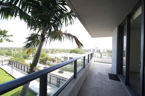 Copropriété à louer à Aventura, Floride: 2 chambres, 102.19 m2 № 2000170 - photo 9