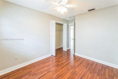 House in Boca Raton, Florida 3 bedrooms, 145.02 sq.m. № 1790619 - photo 26