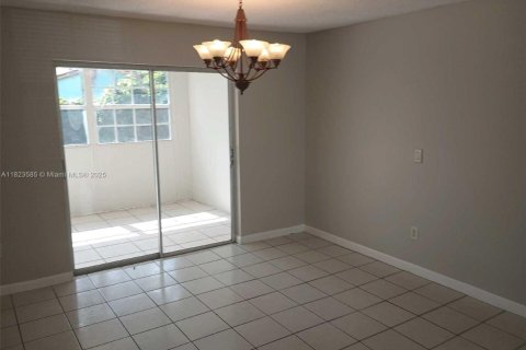 House in Boca Raton, Florida 3 bedrooms, 145.02 sq.m. № 1790619 - photo 4