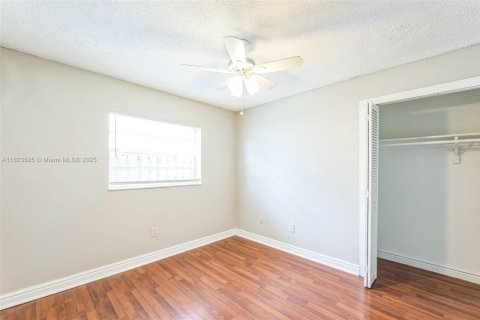 House in Boca Raton, Florida 3 bedrooms, 145.02 sq.m. № 1790619 - photo 25