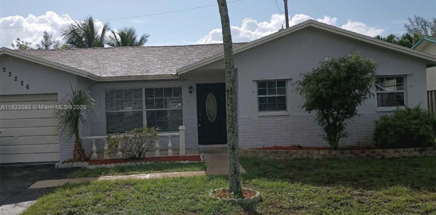 House in Boca Raton, Florida 3 bedrooms, 145.02 sq.m. № 1790619
