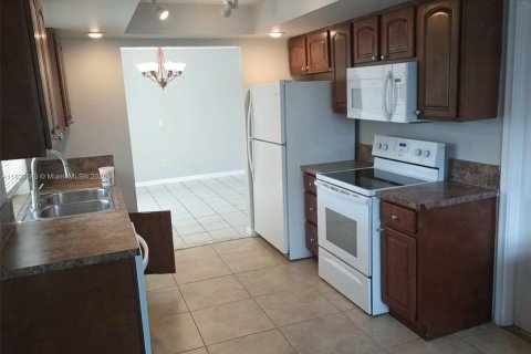 House in Boca Raton, Florida 3 bedrooms, 145.02 sq.m. № 1790619 - photo 3