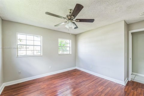 House in Boca Raton, Florida 3 bedrooms, 145.02 sq.m. № 1790619 - photo 21