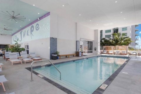 Condo in Miami, Florida, 1 bedroom  № 1096438 - photo 1