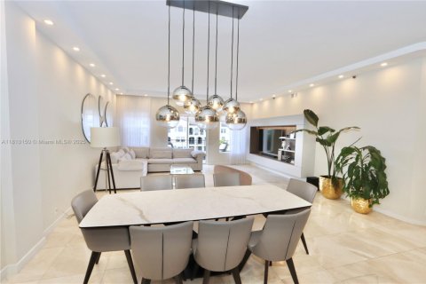 Copropriété à vendre à Aventura, Floride: 2 chambres, 169.08 m2 № 1959880 - photo 13