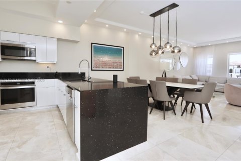 Copropriété à vendre à Aventura, Floride: 2 chambres, 169.08 m2 № 1959880 - photo 3