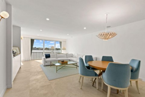 Copropriété à vendre à Palm Beach, Floride: 2 chambres, 145.67 m2 № 2146062 - photo 3