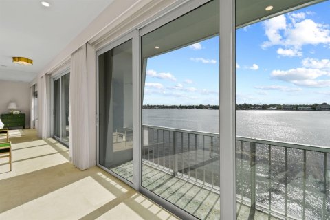 Copropriété à vendre à Palm Beach, Floride: 2 chambres, 145.67 m2 № 2146062 - photo 7