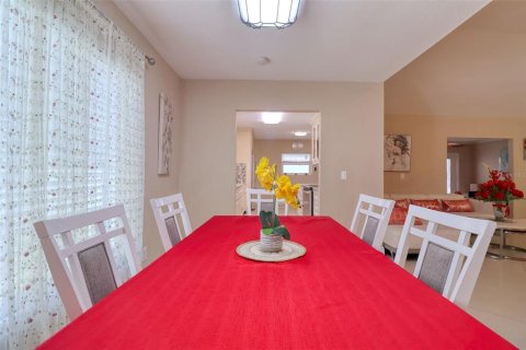 Купить виллу или дом в Тампа, Флорида 13 комнат, 182.92м2, № 1670214 - фото 17