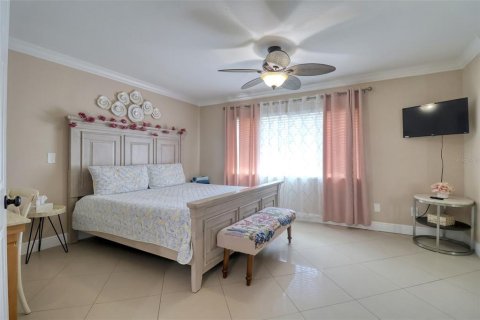 Купить виллу или дом в Тампа, Флорида 13 комнат, 182.92м2, № 1670214 - фото 20