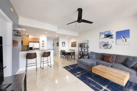 Condominio en venta en Miami, Florida, 1 dormitorio, 89.46 m2 № 2032261 - foto 11