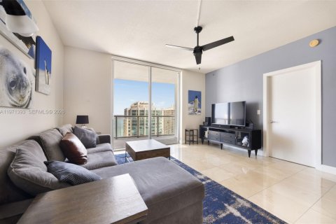 Condominio en venta en Miami, Florida, 1 dormitorio, 89.46 m2 № 2032261 - foto 5