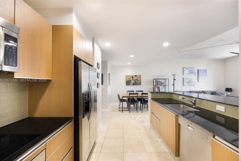 Condominio en venta en Miami, Florida, 1 dormitorio, 89.46 m2 № 2032261 - foto 7