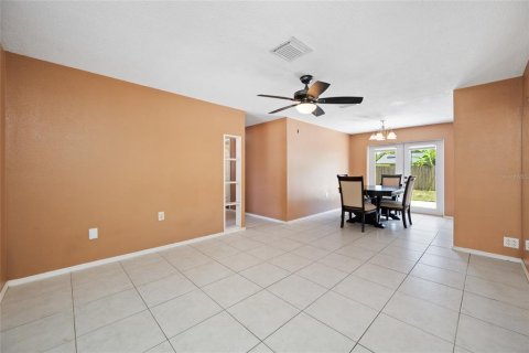 Villa ou maison à vendre à Largo, Floride: 2 chambres, 116.78 m2 № 2151529 - photo 13