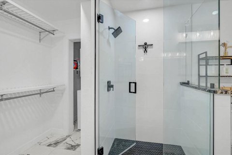 Купить виллу или дом в Сарасота, Флорида 6 комнат, 134.34м2, № 2342346 - фото 18