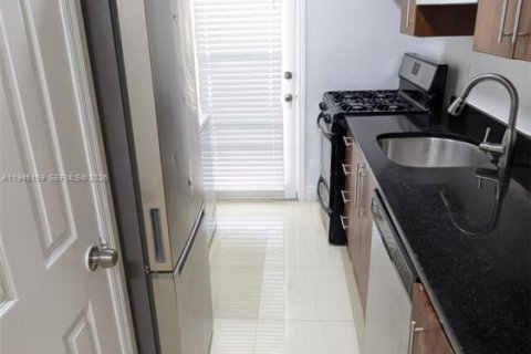 Снять в аренду кондоминиум в Майами-Бич, Флорида 1 спальня, 58.71м2, № 2002462 - фото 15