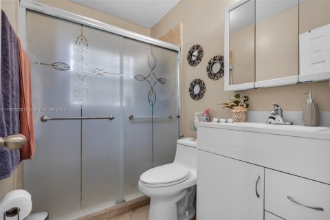 House in Miami Gardens, Florida 3 bedrooms, 98.29 sq.m. № 1786501 - photo 19