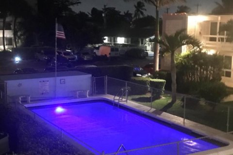 Condominio en venta en Pompano Beach, Florida, 1 dormitorio, 52.03 m2 № 1208144 - foto 1