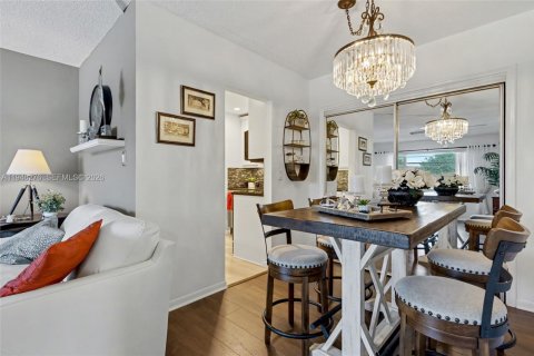 Condominio en venta en Pompano Beach, Florida, 2 dormitorios, 78.04 m2 № 2002873 - foto 7