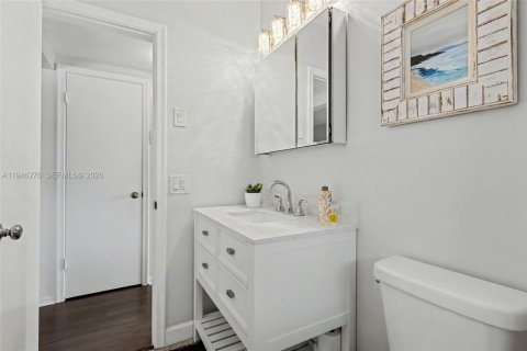 Condominio en venta en Pompano Beach, Florida, 2 dormitorios, 78.04 m2 № 2002873 - foto 16