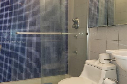Condo in Fort Lauderdale, Florida, 1 bedroom  № 1868051 - photo 10