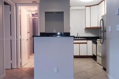 Condo in Fort Lauderdale, Florida, 1 bedroom  № 1868051 - photo 3