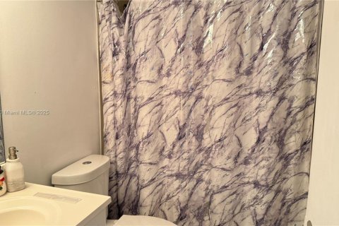 Condo in Cutler Bay, Florida, 2 bedrooms  № 1742275 - photo 11