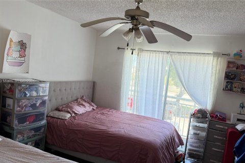 Condo in Cutler Bay, Florida, 2 bedrooms  № 1742275 - photo 6