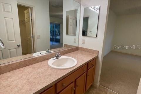House in The Villages, Florida 2 bedrooms, 106.09 sq.m. № 2237719 - photo 8
