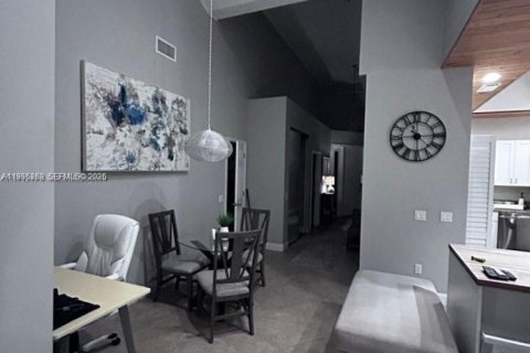 Touwnhouse à louer à Hypoluxo, Floride: 2 chambres № 2026919 - photo 17