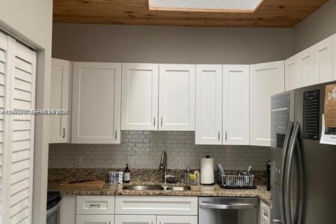 Touwnhouse à louer à Hypoluxo, Floride: 2 chambres № 2026919 - photo 27