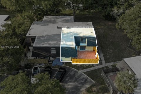 Condo in Miami, Florida, 2 bedrooms № 1982031 - photo 29